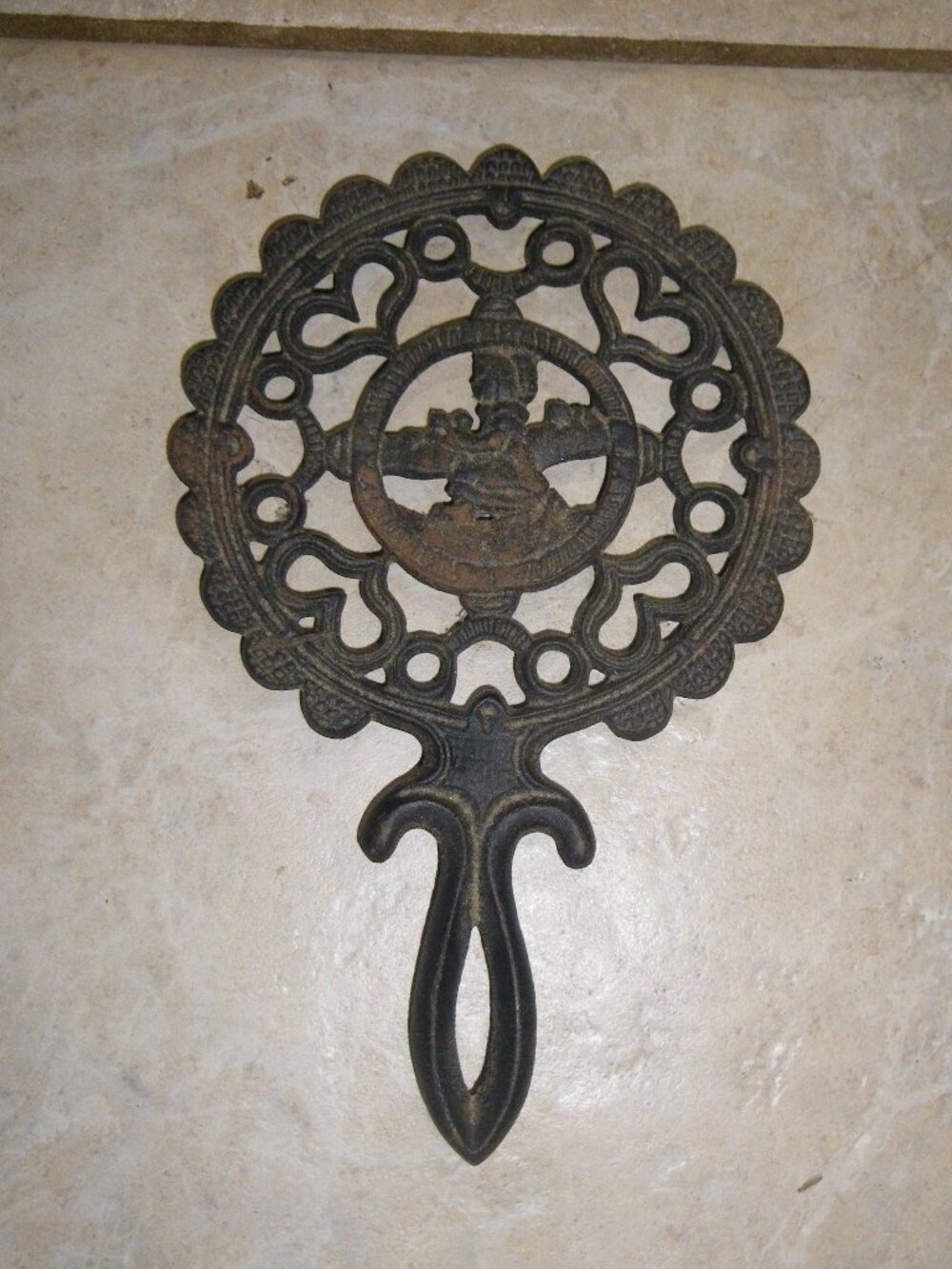 Vintage 1952 Cast Iron Trivet / Wall Hanging Rustic Primitive Home Decor